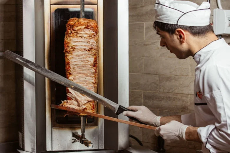 Top Halal Food to Try in Makkah and Madinah During Umrah 1 Halal Restaurants in Makkah