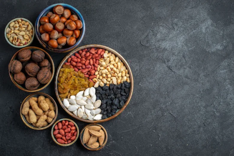 Halal Snacks for Long Flights: Preparing for Your Umrah Trip 1 Halal Snacks for Long Flights